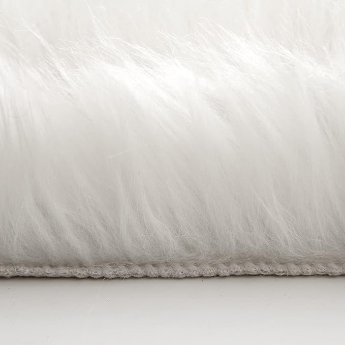 MIULEE Fluffy Rug Soft Shaggy Faux Fur Area Rug Luxury Plush Cloud Shape Carpet - Image 4