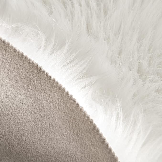 MIULEE Fluffy Rug Soft Shaggy Faux Fur Area Rug Luxury Plush Cloud Shape Carpet - Image 3