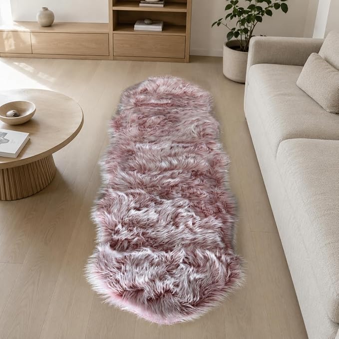 EasyJoy Faux Sheepskin Rug, Fluffy Faux Fur Rug, Ultra Soft Shag Area Rug by EasyJoy