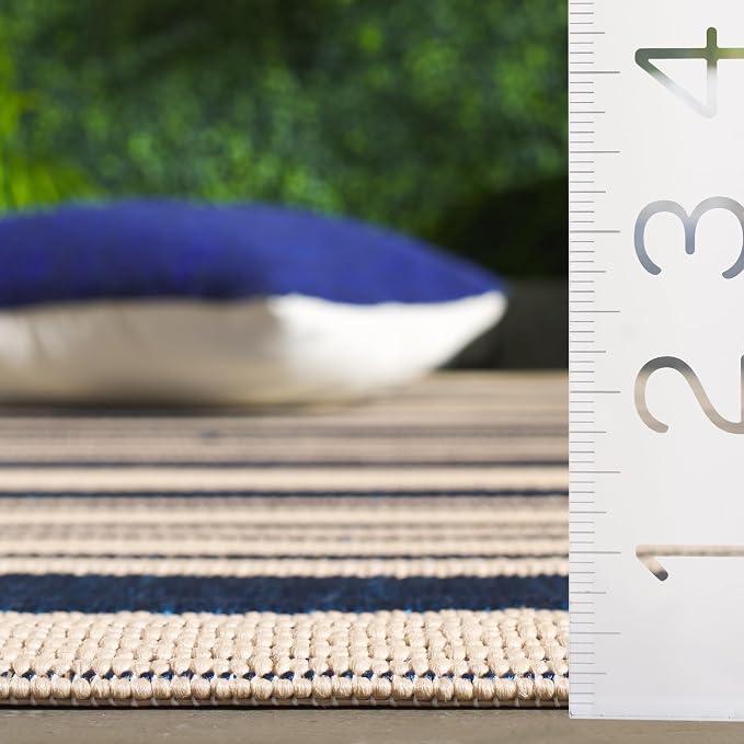 SAFAVIEH Washable Rug Outdoor Courtyard Collection - Image 6