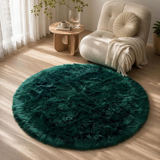 EasyJoy Faux Sheepskin Rug, Fluffy Faux Fur Rug, Ultra Soft Shag Area Rug - Image 3