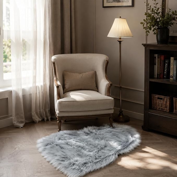 EasyJoy Faux Sheepskin Rug, Fluffy Faux Fur Rug, Ultra Soft Shag Area Rug - Image 3