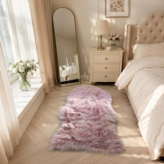 EasyJoy Faux Sheepskin Rug, Fluffy Faux Fur Rug, Ultra Soft Shag Area Rug - Image 2