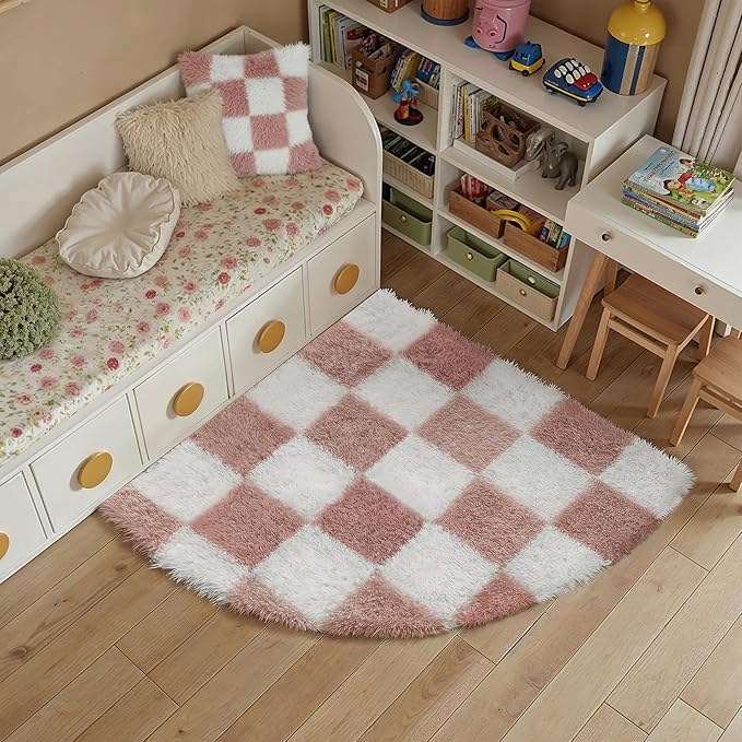 PureCozy Checkered Rug 6ft Radius Corner - Image 2