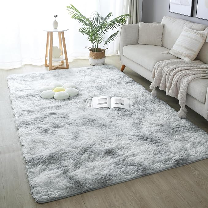 KICHOWUA 5x8 Light Grey Fluffy Shag Area Rug by KICHOWUA