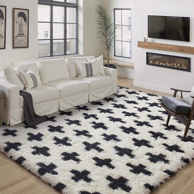 PureCozy Black and White Rug 5x7 by PureCozy