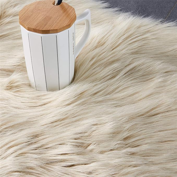 EasyJoy Faux Sheepskin Rug, Fluffy Faux Fur Rug, Ultra Soft Shag Area Rug - Image 5