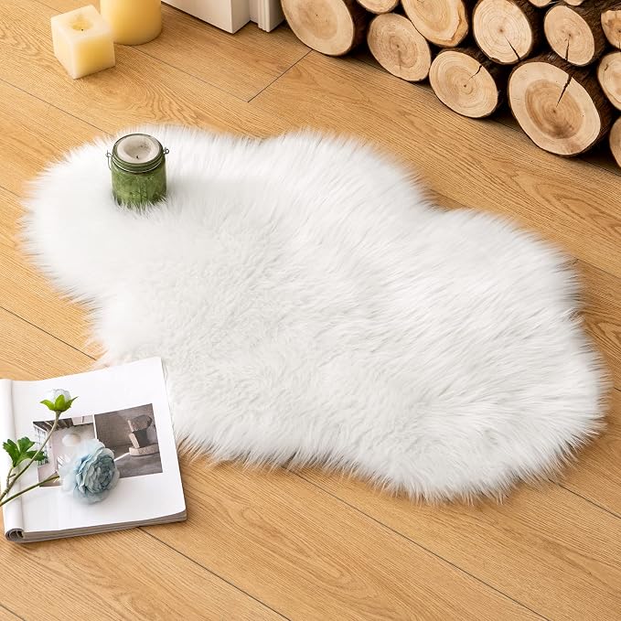 MIULEE Fluffy Rug Soft Shaggy Faux Fur Area Rug Luxury Plush Cloud Shape Carpet by MIULEE