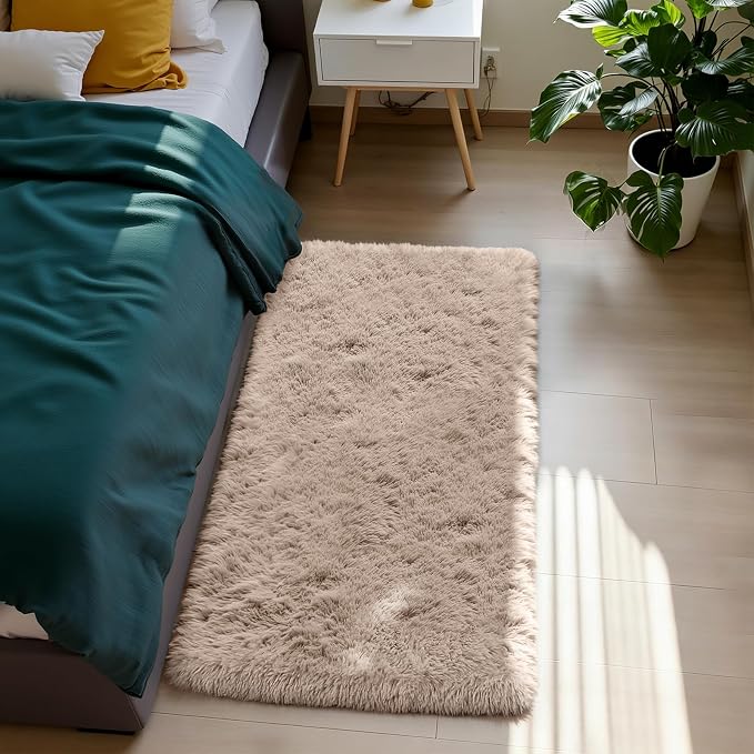 Fluffy Rug Shag Area Rug, Small Bedside Rug, Soft Fluffy Shag Entryway Throw by Yongyangjuxi
