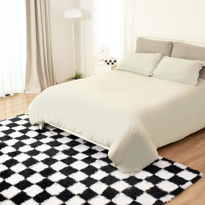 Super Soft Rug for Bedroom, 5x7 Ft Black and White Area Rug Classic Checkered - Image 8