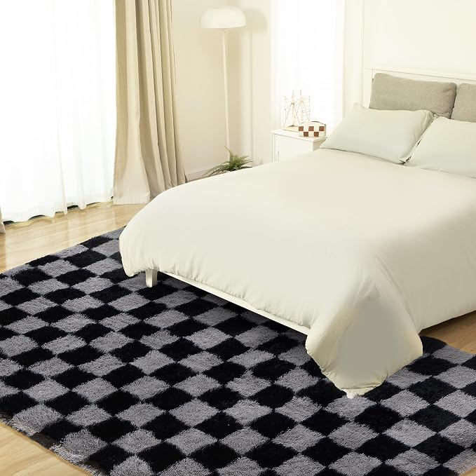 Super Soft Rug for Bedroom, 5x7 Ft Grey and Black Area Rug Classic Checkered - Image 4