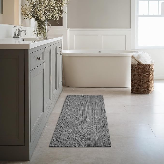 2' x 4' Entryway Rug, Boho Small Area Rug, Machine Washable, Woven Rug - Image 9