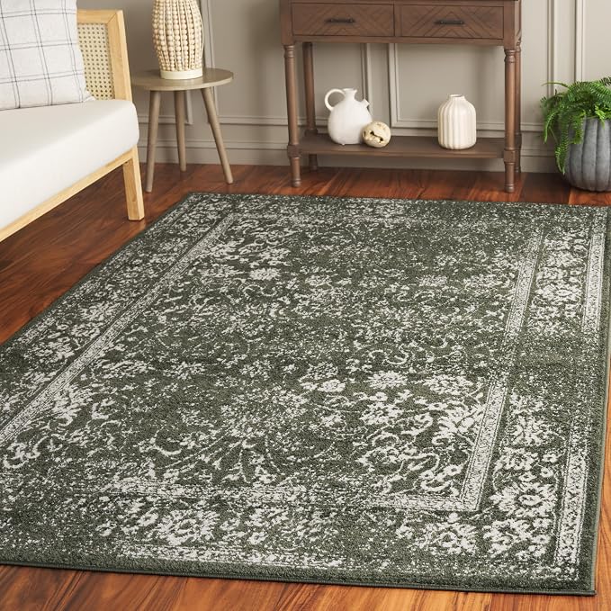 SAFAVIEH Area Rug 4x6 by Unknown