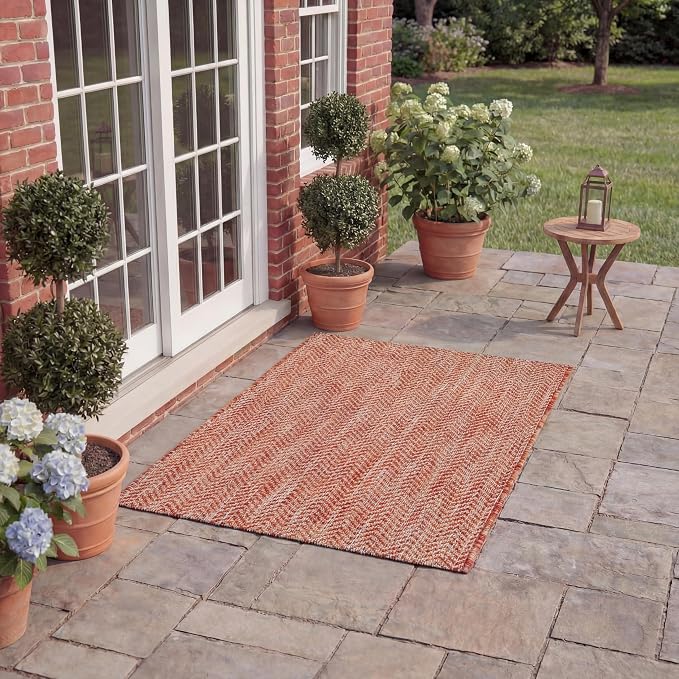 SAFAVIEH Outdoor Accent Rug 2'x3'7" by Unknown