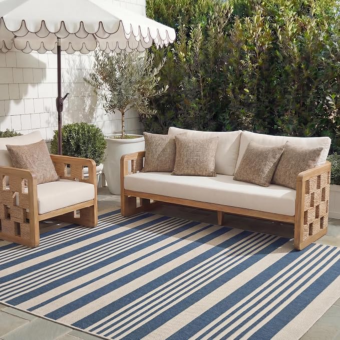 SAFAVIEH Washable Rug Outdoor Courtyard Collection by Unknown