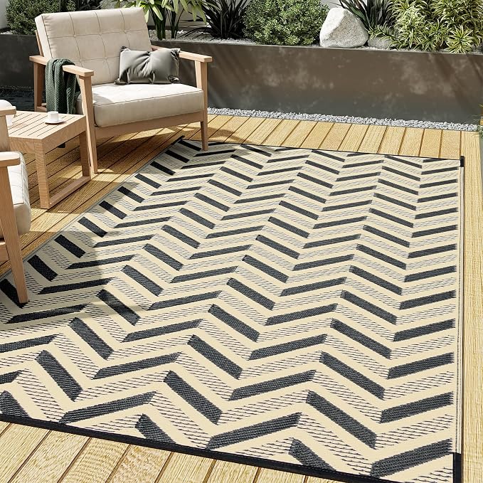 HUGEAR Outdoor Plastic Straw Rug, Waterproof Outdoor Rugs by HUGEAR