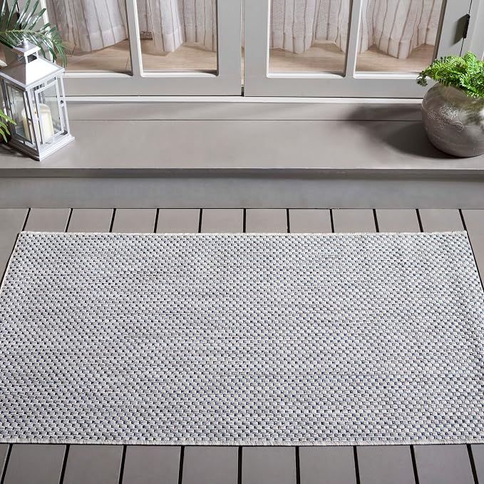 SAFAVIEH Washable Rug Outdoor Courtyard Collection by Unknown