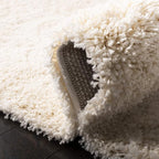 SAFAVIEH California Shag Collection Area Rug - Image 4