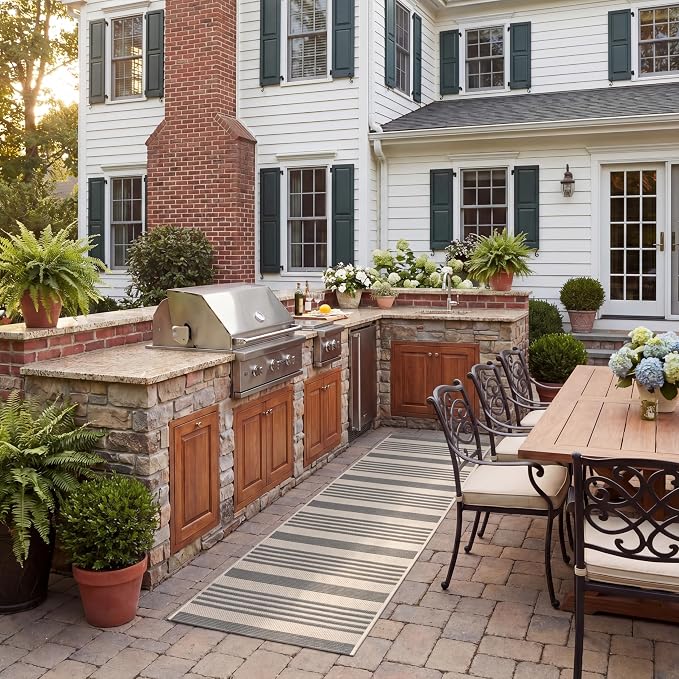 SAFAVIEH Courtyard Collection 2'3' x 22' Grey/Bone CY6062 Stripe Indoor/ by Unknown