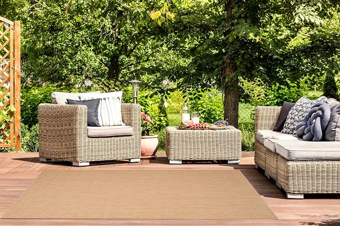 SAFAVIEH Outdoor Area Rug 5'3"x7'7" - Image 8
