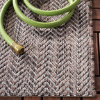 SAFAVIEH Outdoor Accent Rug 4'x5'7" - Image 3