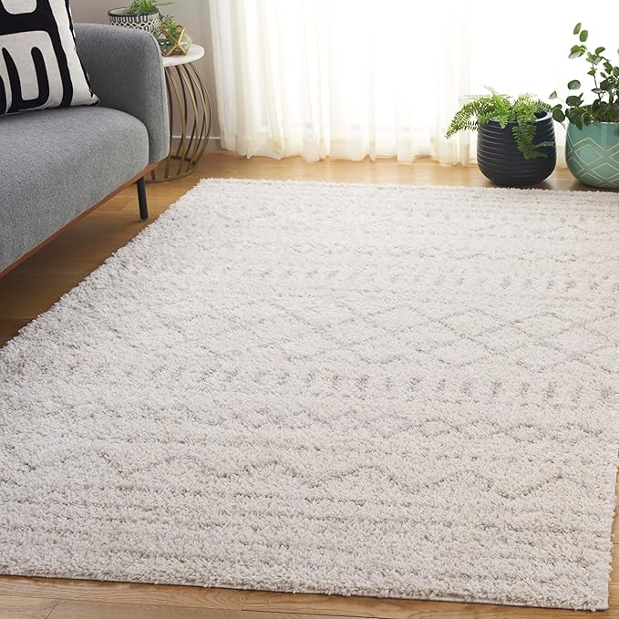SAFAVIEH Area Rug 4x6 by Unknown