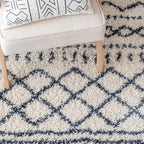 SAFAVIEH Arizona Shag Collection Area Rug - Image 7