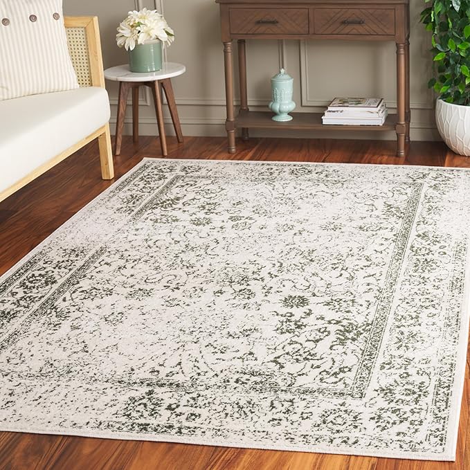 SAFAVIEH Area Rug 4x6 by Unknown