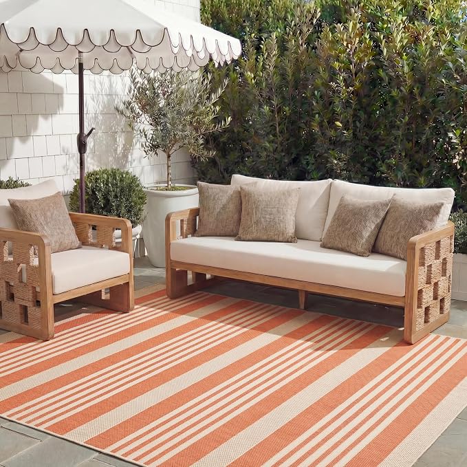 SAFAVIEH Washable Rug Outdoor Courtyard Collection by Unknown
