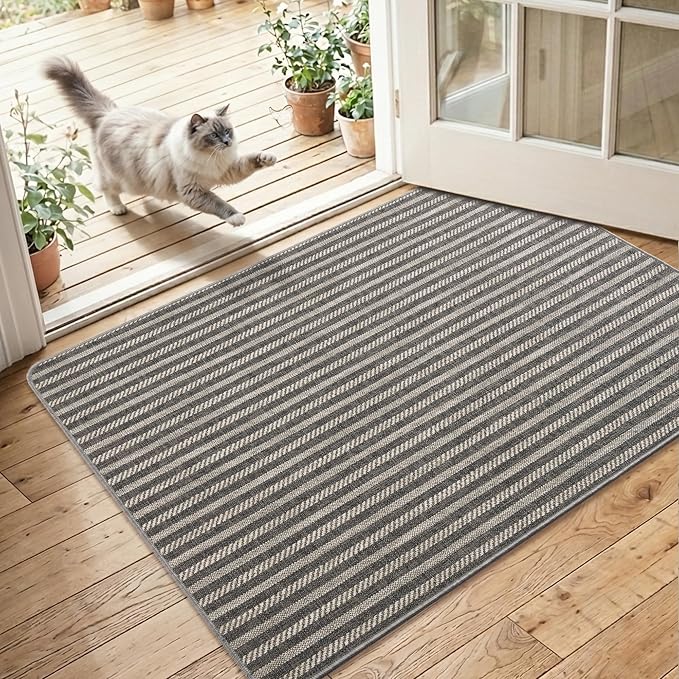 MatEssenz Pet-Friendly Inside Door Mat by MatEssenz