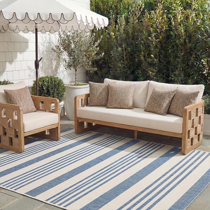 SAFAVIEH Washable Rug Outdoor Courtyard Collection by Unknown