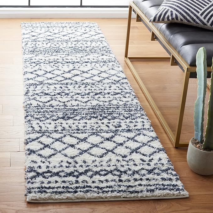 SAFAVIEH Arizona Shag Collection Runner Rug by Unknown