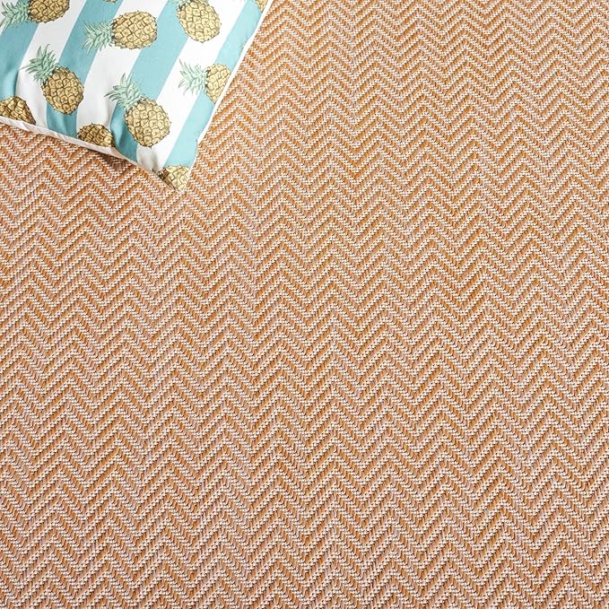SAFAVIEH Outdoor Runner Rug 2'3"x18' - Image 6