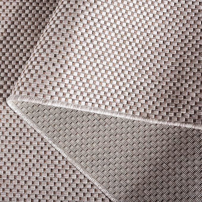 SAFAVIEH Washable Rug Outdoor Courtyard Collection - Image 3