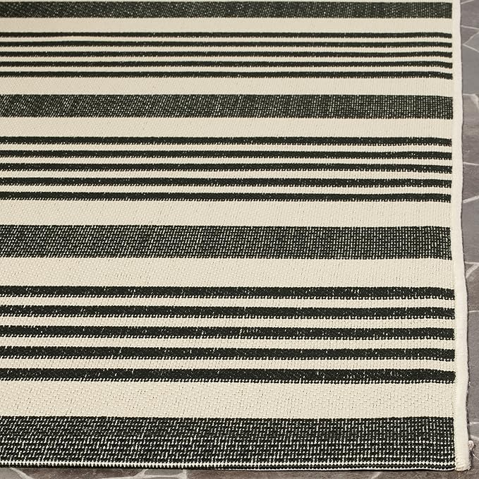 SAFAVIEH Washable Rug Outdoor Courtyard Collection - Image 4