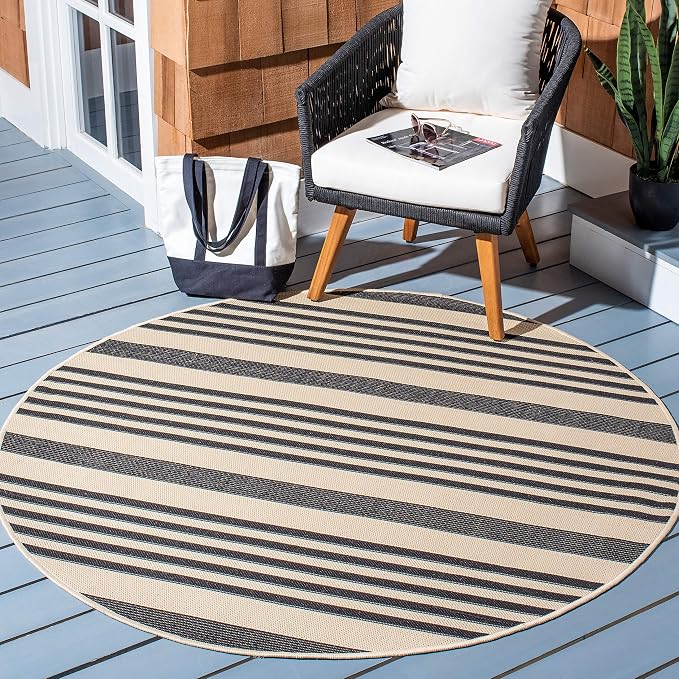 SAFAVIEH Washable Rug Outdoor Courtyard Collection by Unknown