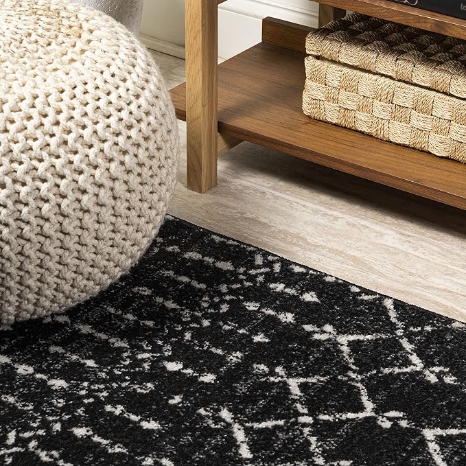 JONATHAN Y Boho Vintage Diamond Black/Ivory Round Area Rug 5 ft, Moroccan Hype - Image 4