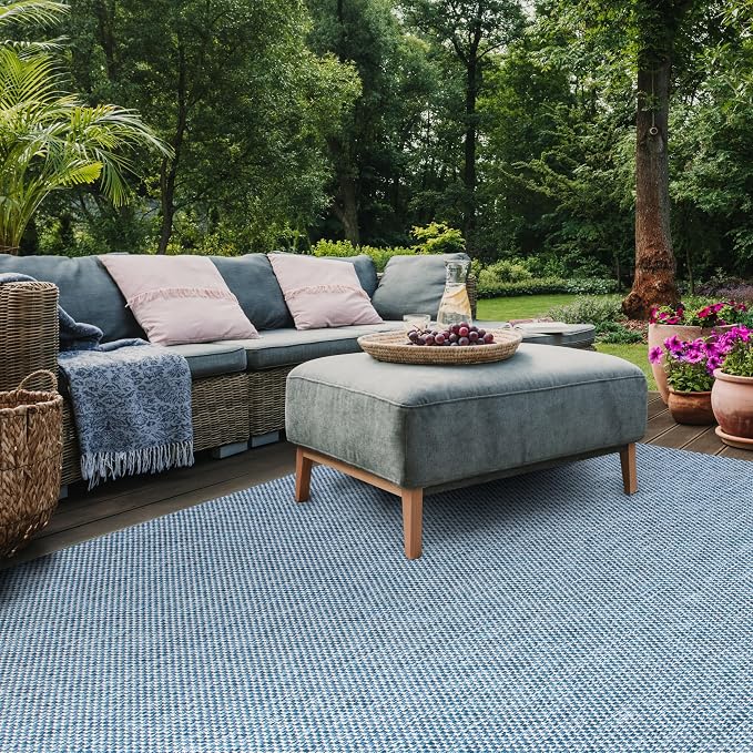 SAFAVIEH Washable Rug Outdoor Courtyard Collection - Image 8