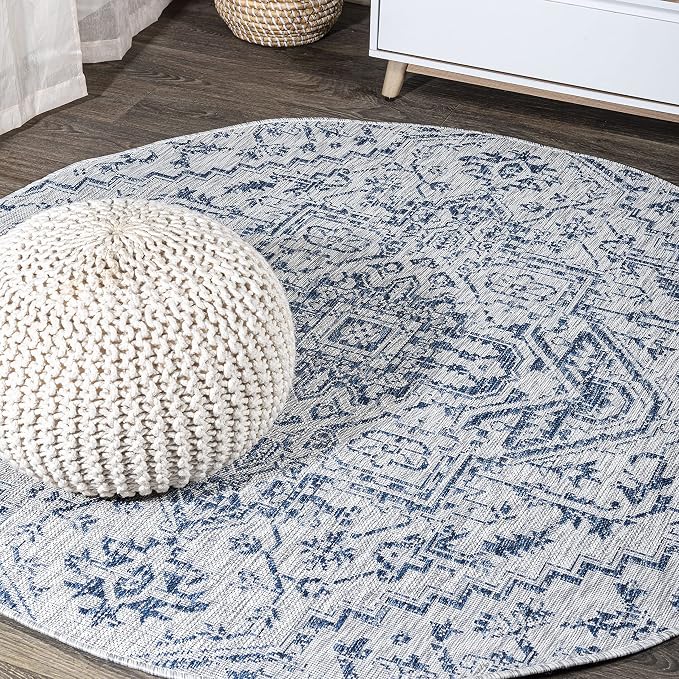 JONATHAN Y Boho Medallion Indoor Outdoor Round Area Rug 5 Ft Navy/Gray by JONATHANY