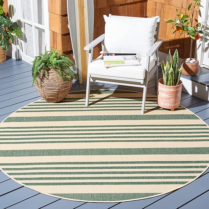 SAFAVIEH Washable Rug Outdoor Courtyard Collection by Unknown