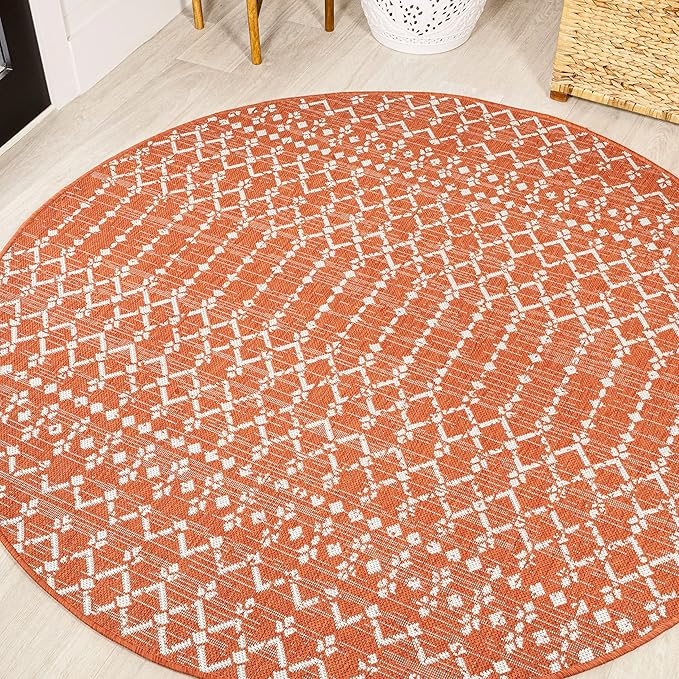 JONATHAN Y Moroccan Geometric Indoor Outdoor Round Area Rug 5 Ft Orange/Cream by JONATHANY