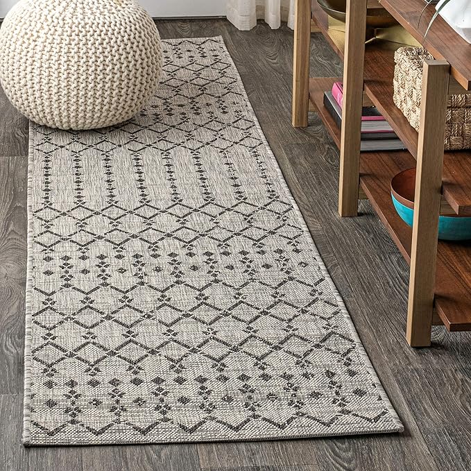 JONATHAN Y Moroccan Geometric Indoor Outdoor Runner Rug 2X8 Light Gray/Black by JONATHANY