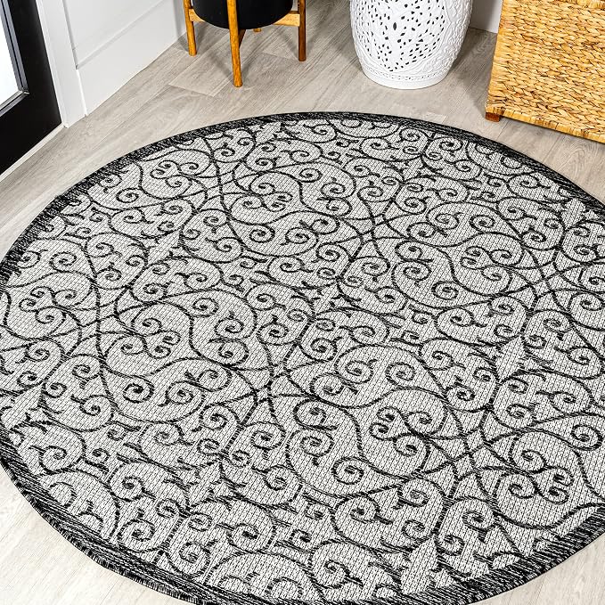 JONATHAN Y Vintage Filigree Indoor Outdoor Round Area Rug 5 Ft Light Gray/Black by JONATHANY