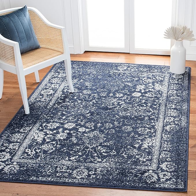 SAFAVIEH Area Rug 4x6 by Unknown
