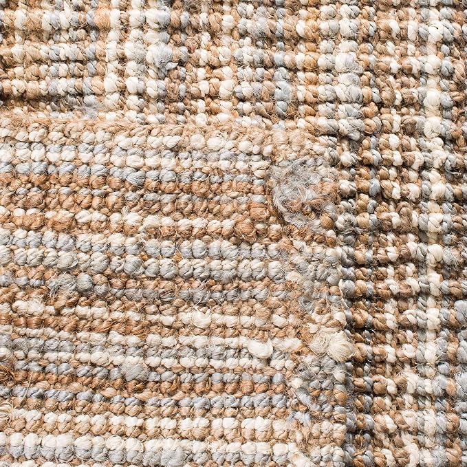 SAFAVIEH Area Rug 4x6 - Image 8