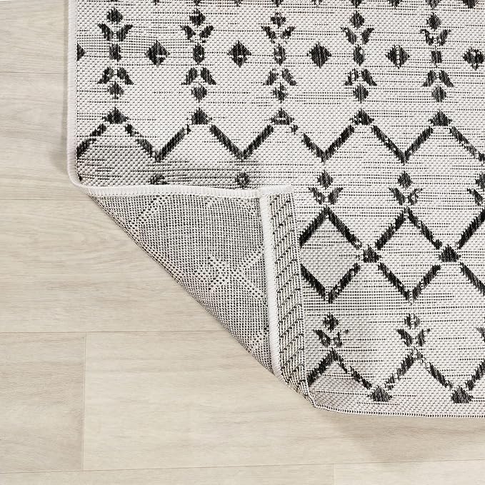JONATHAN Y Moroccan Geometric Indoor Outdoor Round Area Rug 4 Ft Cream/Black - Image 5
