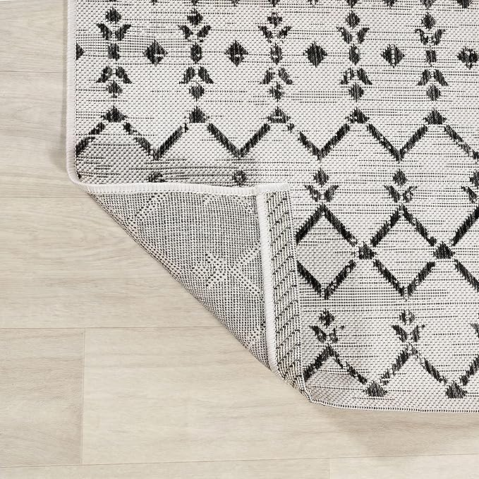JONATHAN Y Moroccan Geometric Indoor Outdoor Round Area Rug 9 Ft Cream/Black - Image 5