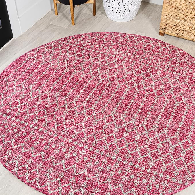 JONATHAN Y Moroccan Geometric Indoor Outdoor Round Area Rug 5 Ft Fuchsia/Light by JONATHANY
